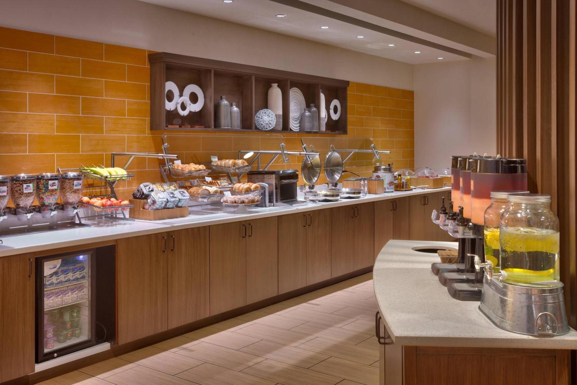 Hotel Springhill By Marriott 3*